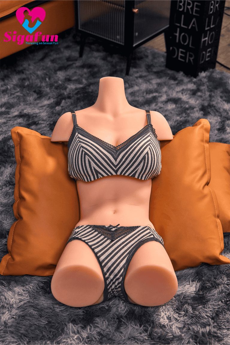 69cm 2ft3 D-Cup Silicone Sex Doll Torso Akiko (1)