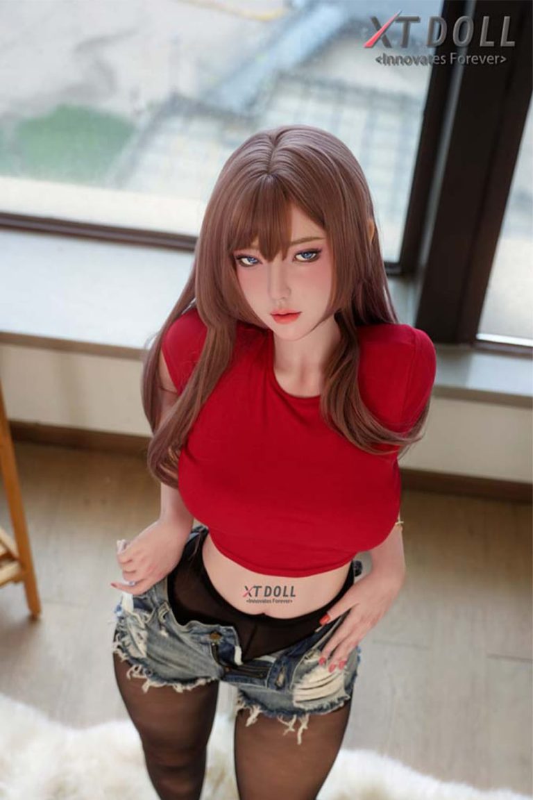 164cm 5ft5 C-Cup Silicone Sex Doll Emma (1)