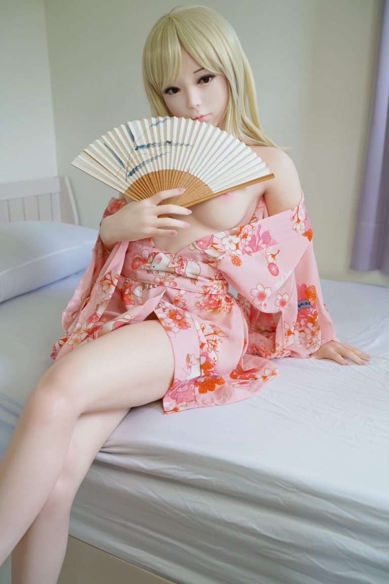 150cm 4ft11 C-Cup Silicone Sex Doll Head #Akira (1)