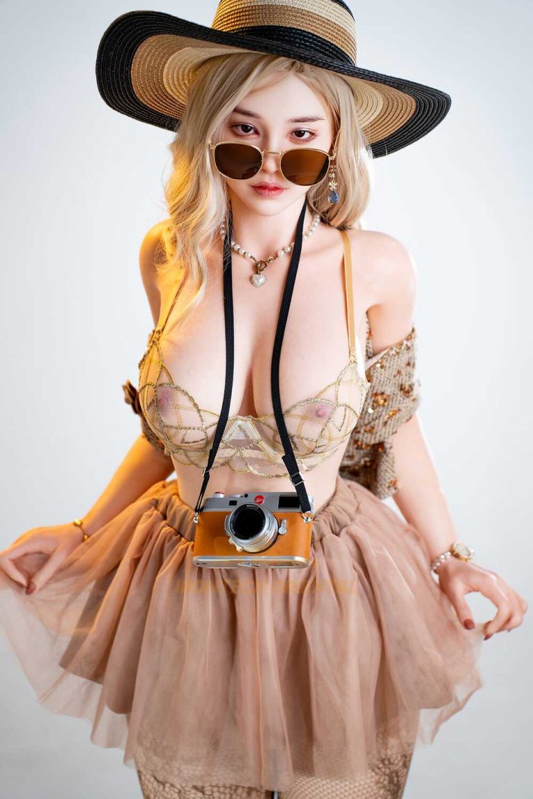 158cm 5ft2 E-Cup Silicone Sex Doll Eileen (1)