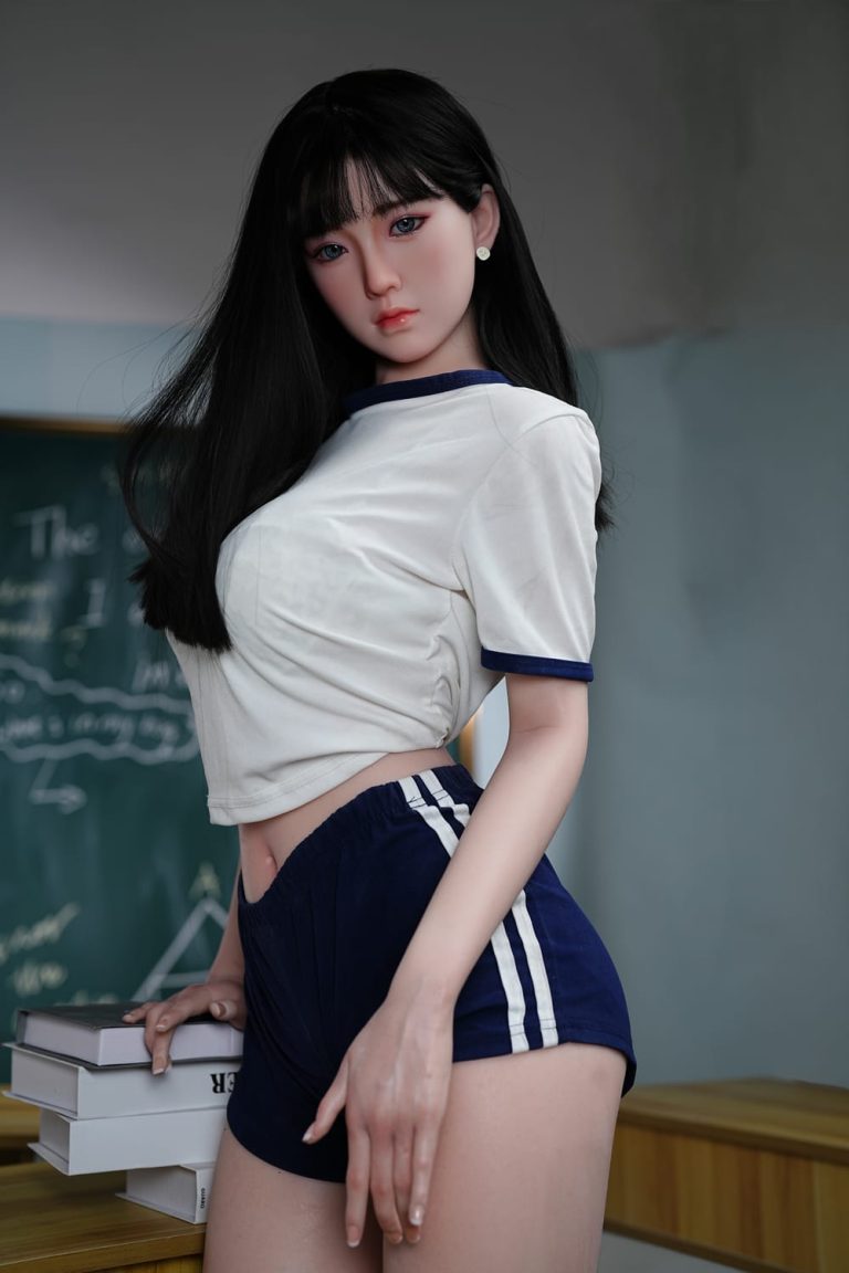170cm 5ft7 D-Cup Hybrid or Silicone Sex Doll Sora (1)