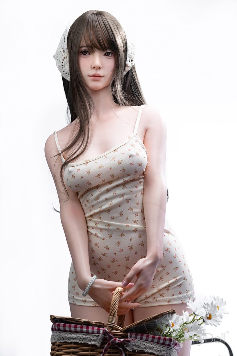 153cm 5ft B-Cup Silicone Sex Doll Little Leeson (1)